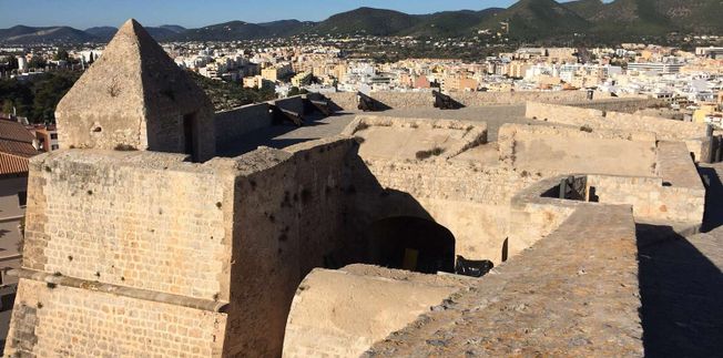 CONSERVACIÓN Y MTTO. DE LAS MURALLAS DE IBIZA