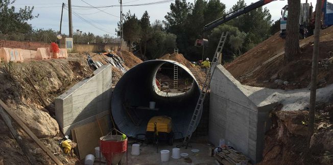 OBRA DE FÁBRICA PARA PASO AL TORRENT DE SA FONT Y ADECUACIÓN DE LOS ACCESOS